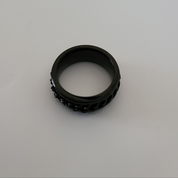 Black Fidget spinner chain ring size 7. - Picture 4 of 6